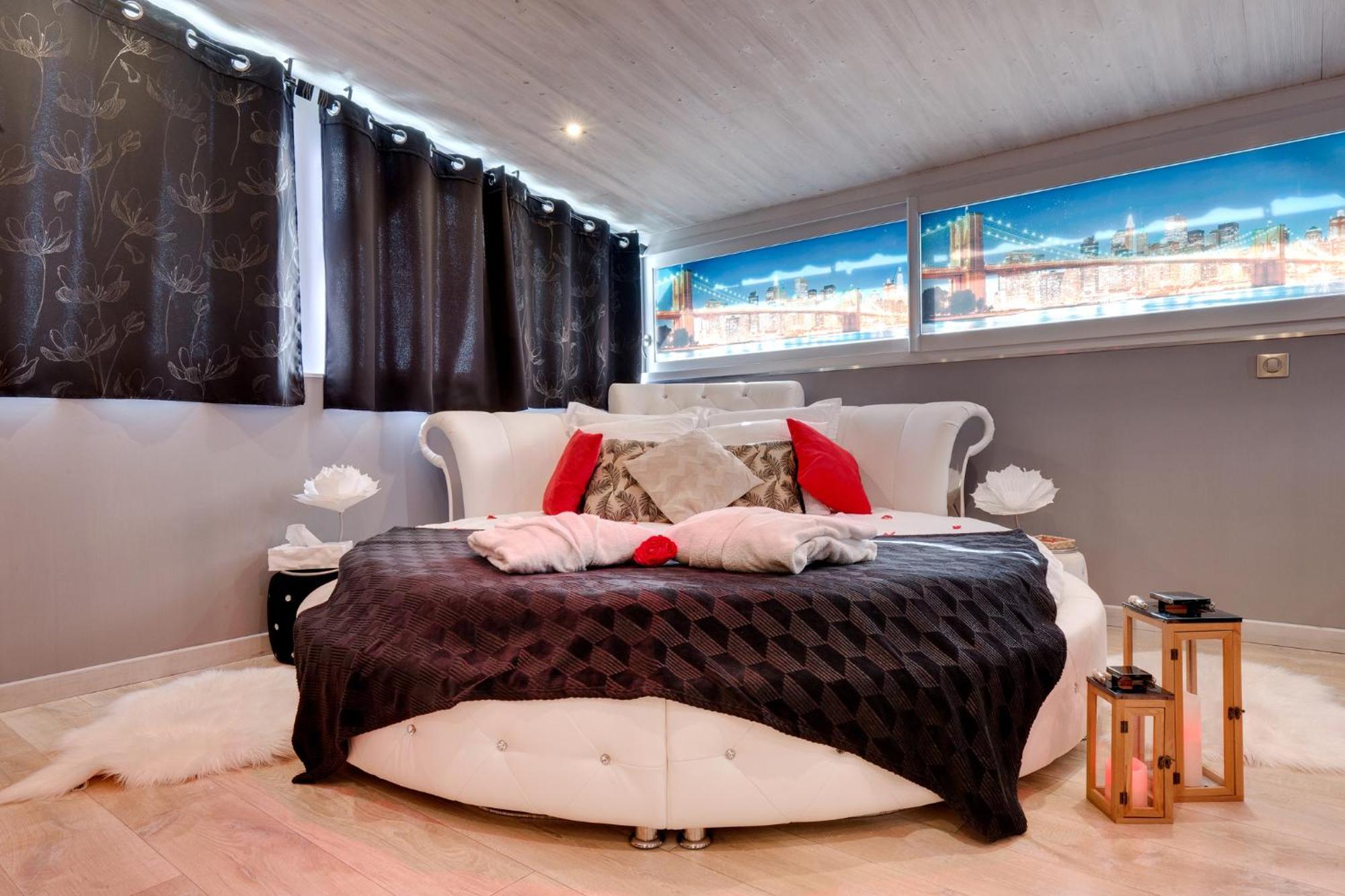 Suite Brooklyn Jacuzzi Vichy Exterior foto
